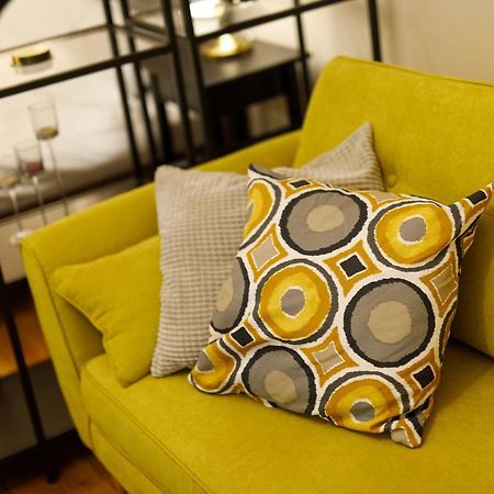 Appartamento Stylish Flat In The Heart Of Historical Center Timisoara Esterno foto