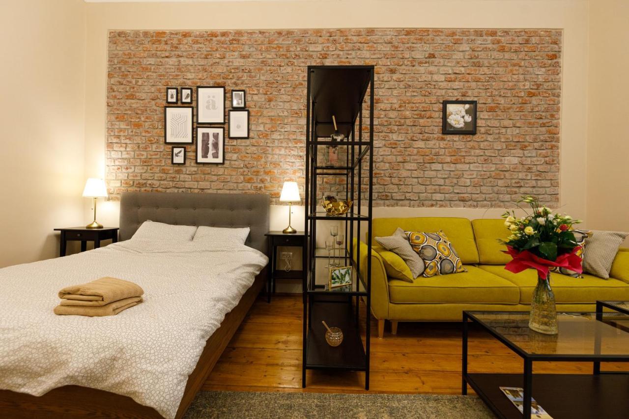 Appartamento Stylish Flat In The Heart Of Historical Center Timisoara Esterno foto