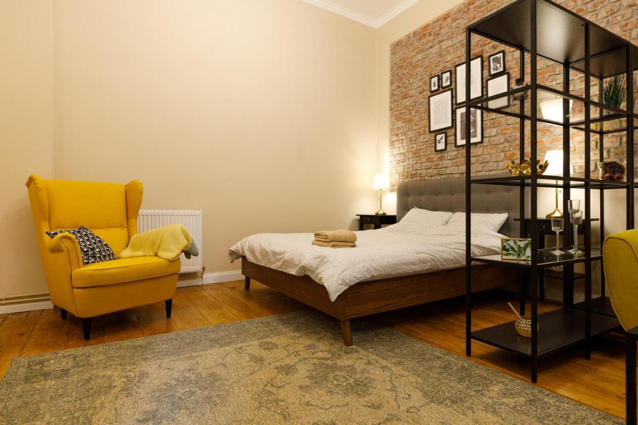 Appartamento Stylish Flat In The Heart Of Historical Center Timisoara Esterno foto