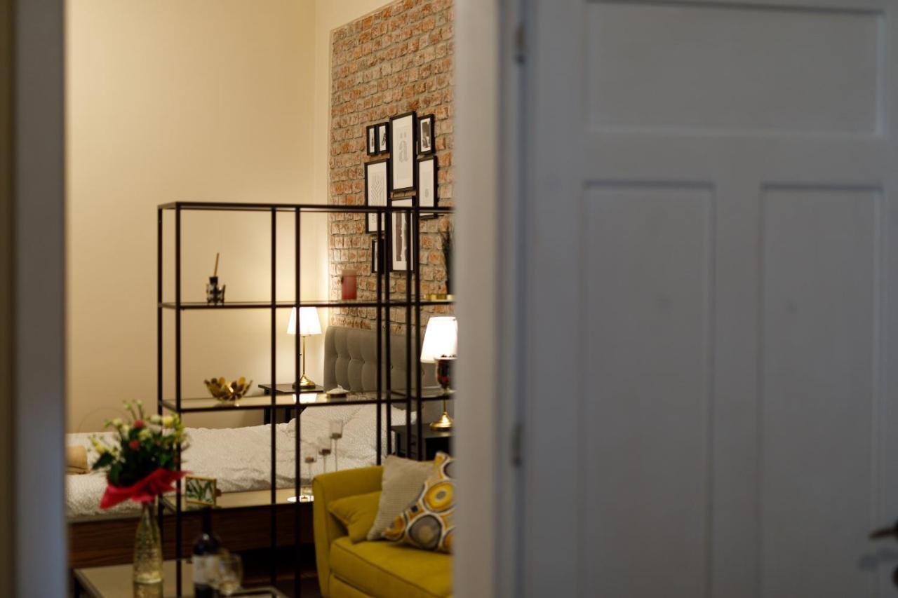 Appartamento Stylish Flat In The Heart Of Historical Center Timisoara Esterno foto