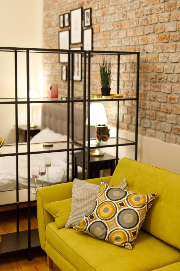 Appartamento Stylish Flat In The Heart Of Historical Center Timisoara Esterno foto
