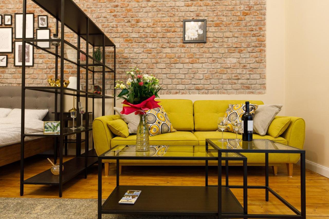 Appartamento Stylish Flat In The Heart Of Historical Center Timisoara Esterno foto
